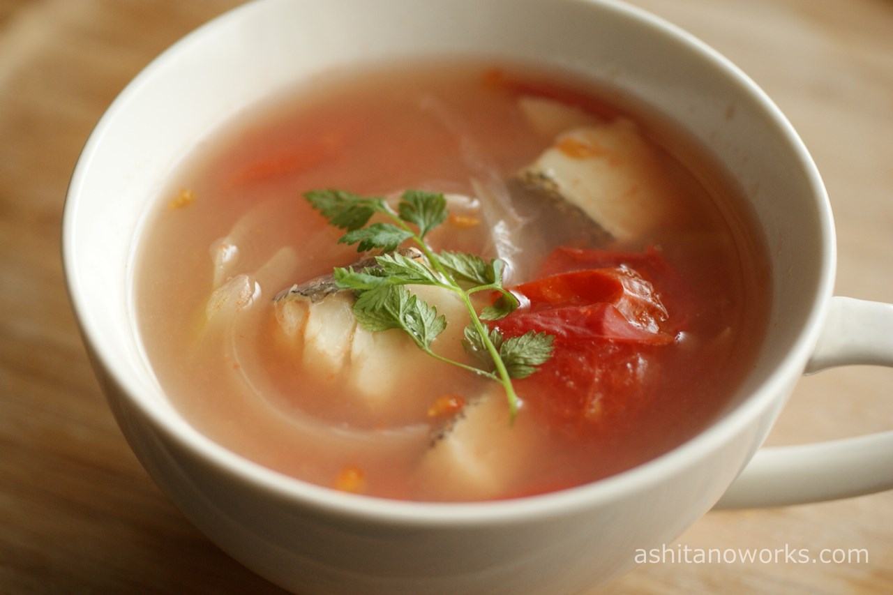 鱈とトマトとたまねぎのスープ